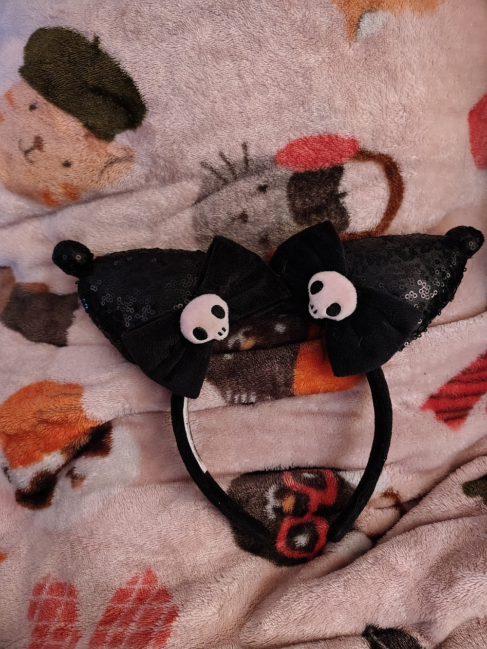 Black Sequin Kuromi Headband with Skull Bows